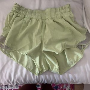 Lululemon size 4 2.5” shorts